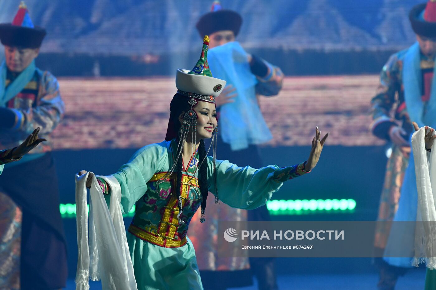 Международный форум "Традиционный буддизм и вызовы современности" в Улан-Удэ