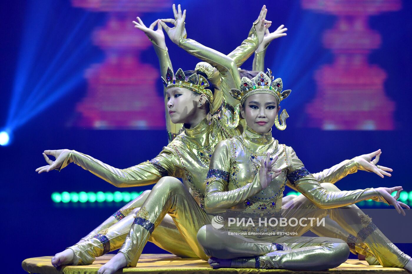 Международный форум "Традиционный буддизм и вызовы современности" в Улан-Удэ