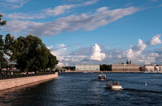 Повседневная жизнь в Санкт-Петербурге