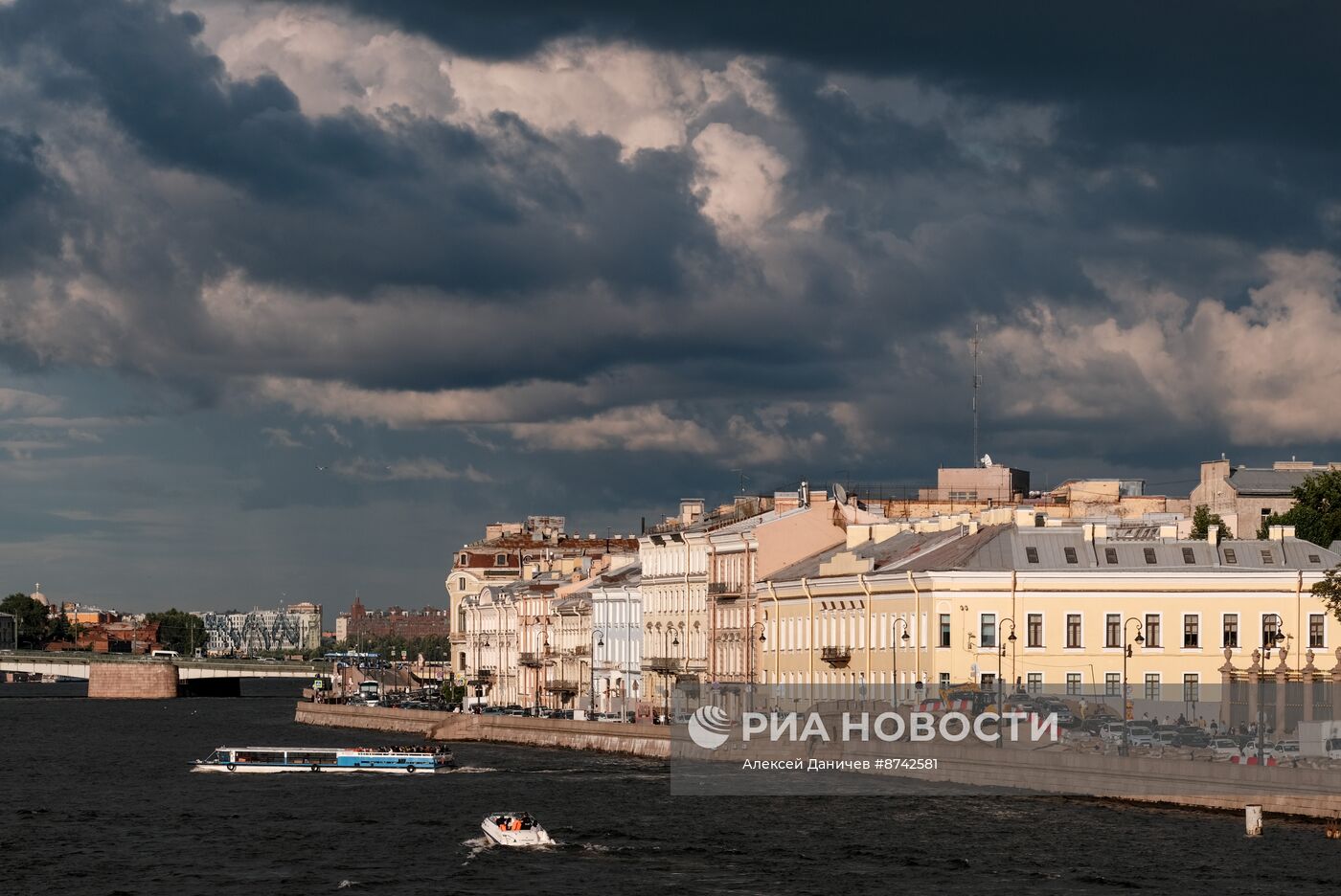 Повседневная жизнь в Санкт-Петербурге