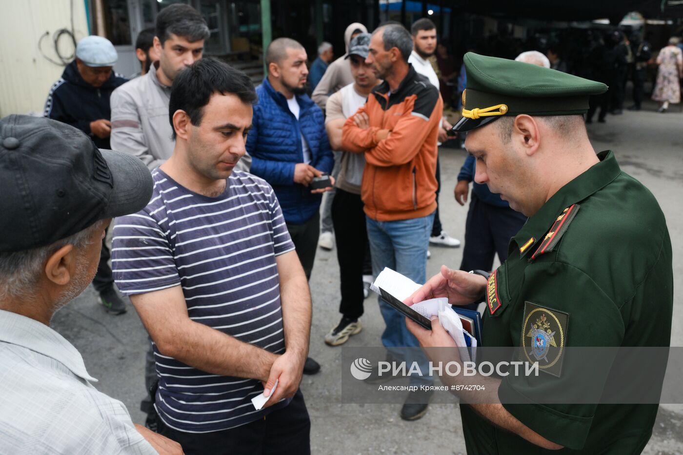 Рейд по проверке документов воинского учета у мигрантов, получивших гражданство РФ