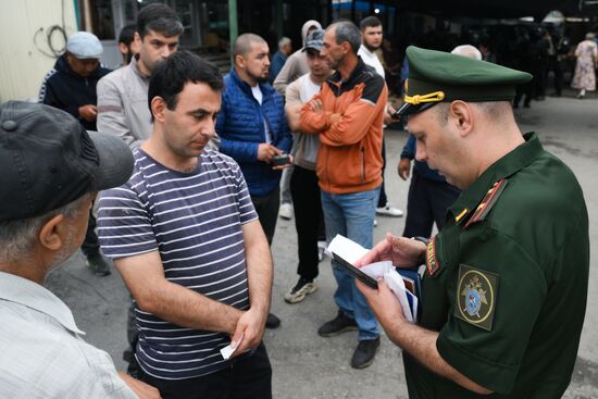 Рейд по проверке документов воинского учета у мигрантов, получивших гражданство РФ