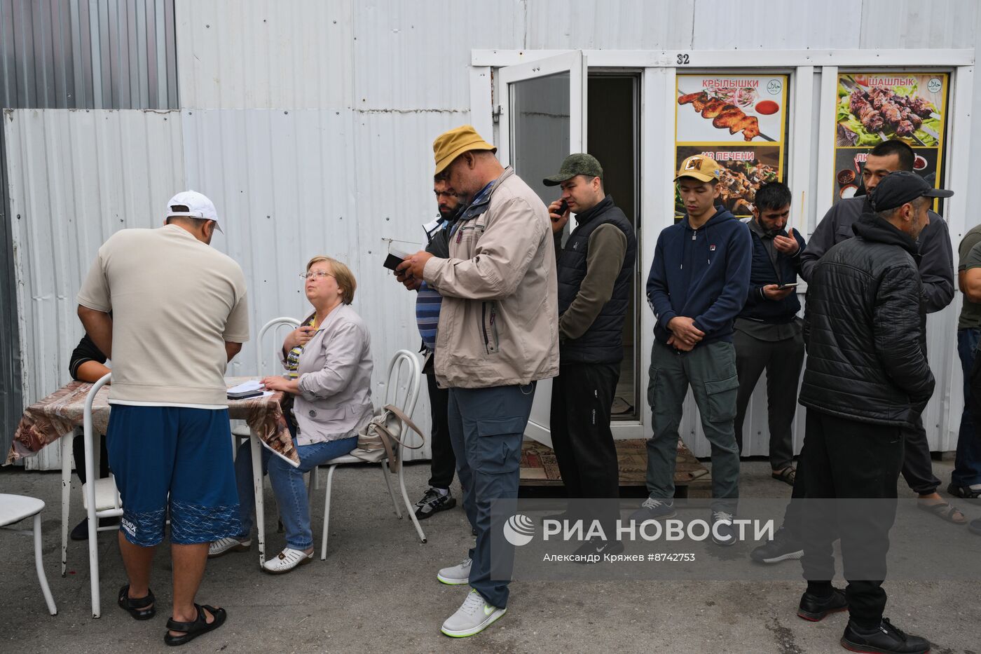 Рейд по проверке документов воинского учета у мигрантов, получивших гражданство РФ