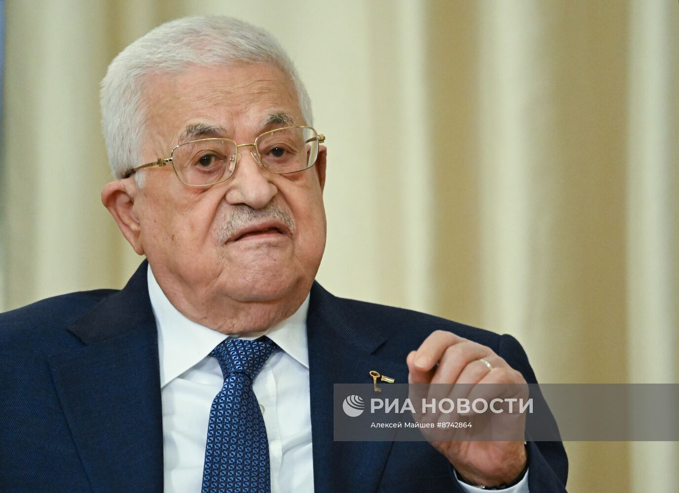 Встреча президентов России Владимира Путина и Палестины Махмуда Аббаса