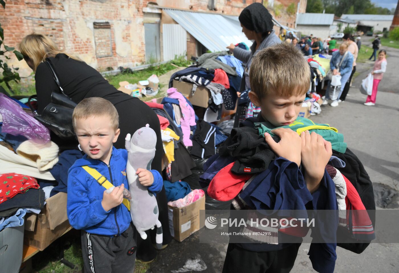 Пункт сбора гумпомощи для жителей Курской области