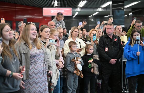 Выступление Мари Краймбрери в Московском метрополитене