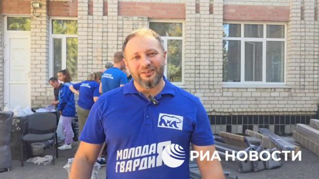 В Алёшкинский детский дом-интернат, эвакуированный в город Скадовск Херсонской области, привезли первую в России детскую площадку