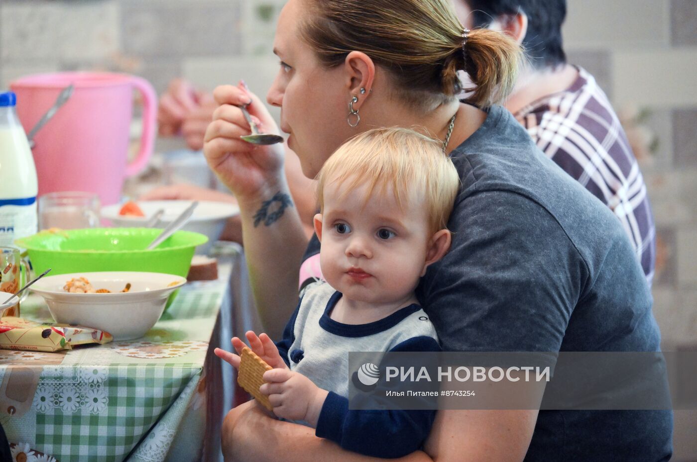 Пункт временного размещения на базе мужского монастыря Курской Коренной пустыни