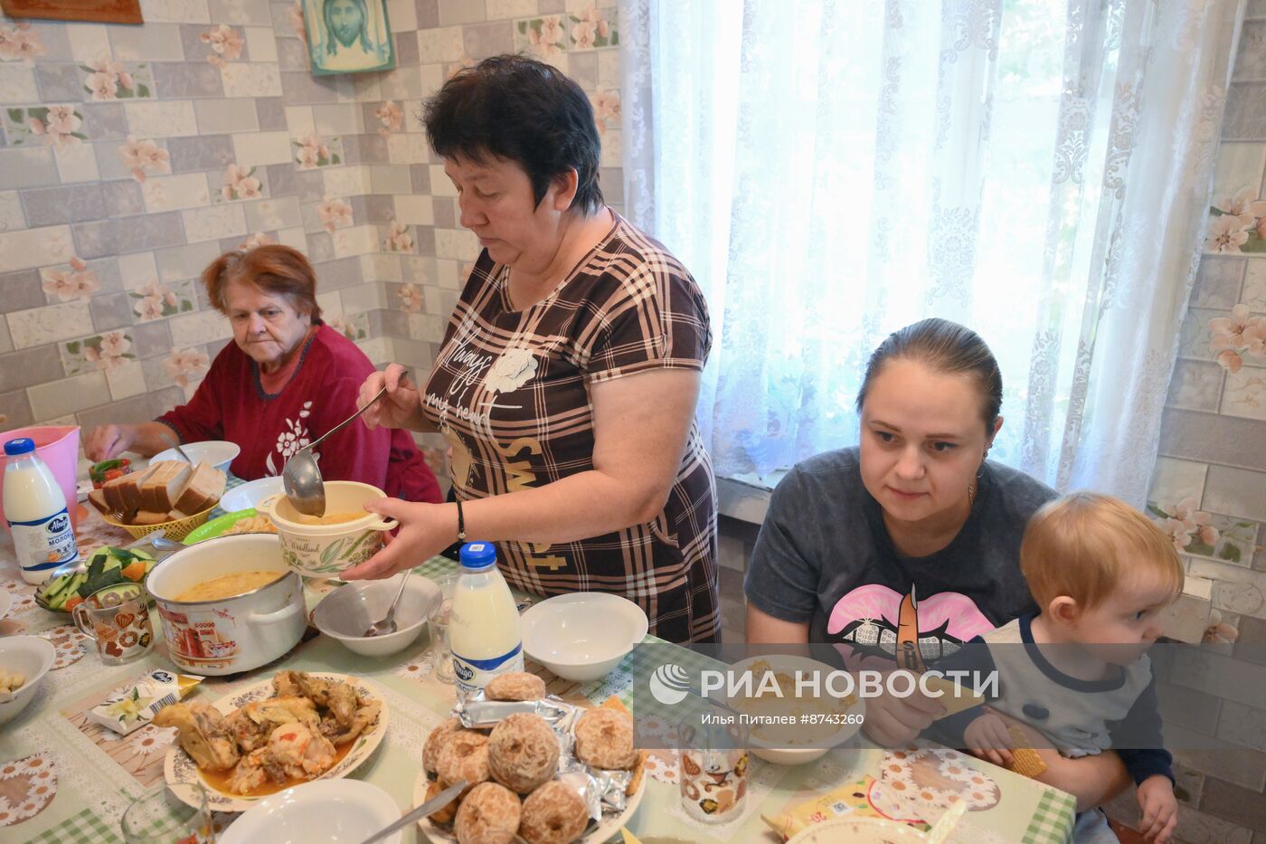 Пункт временного размещения на базе мужского монастыря Курской Коренной пустыни