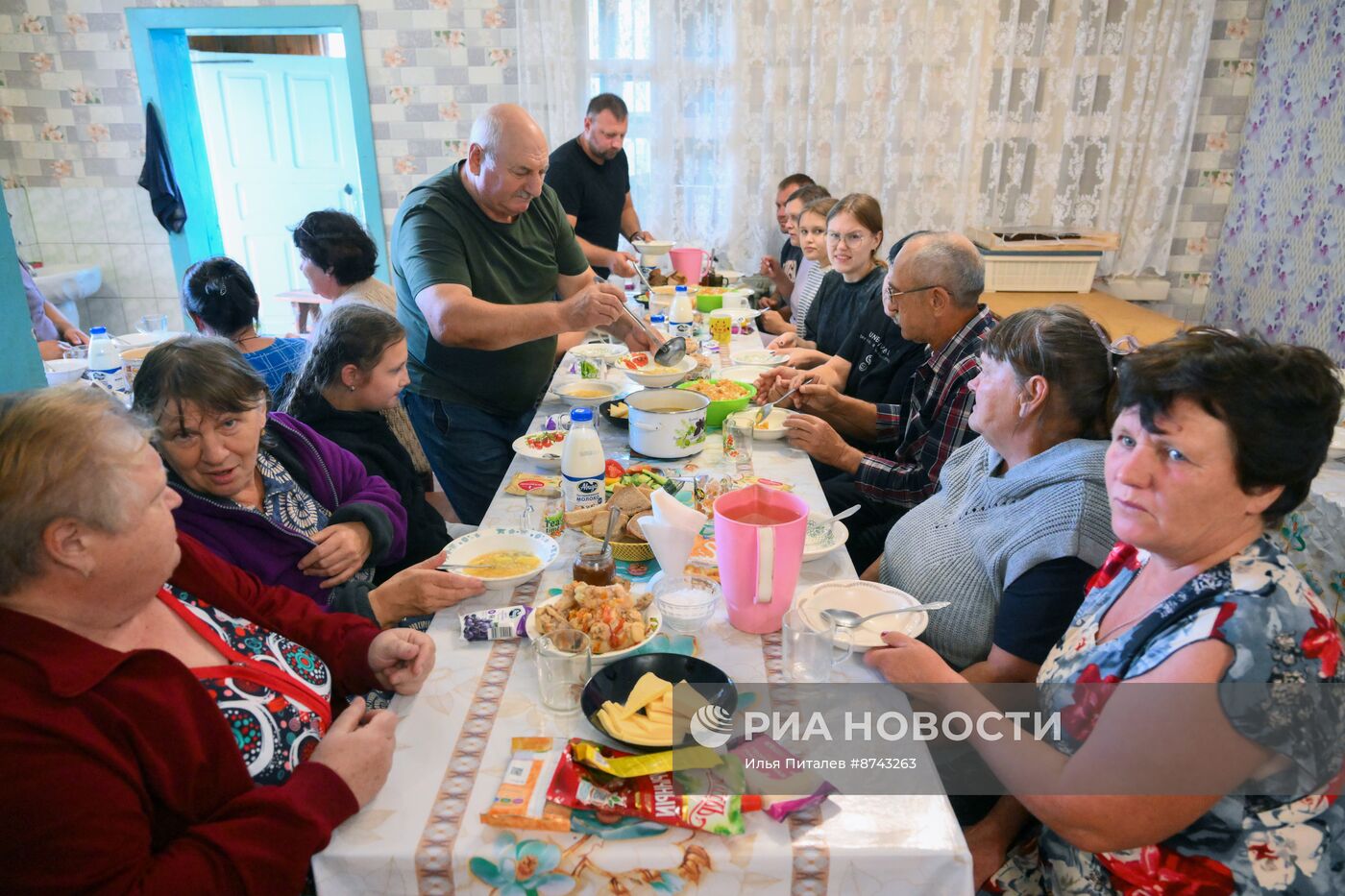 Пункт временного размещения на базе мужского монастыря Курской Коренной пустыни