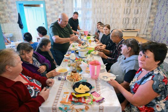 Пункт временного размещения на базе мужского монастыря Курской Коренной пустыни