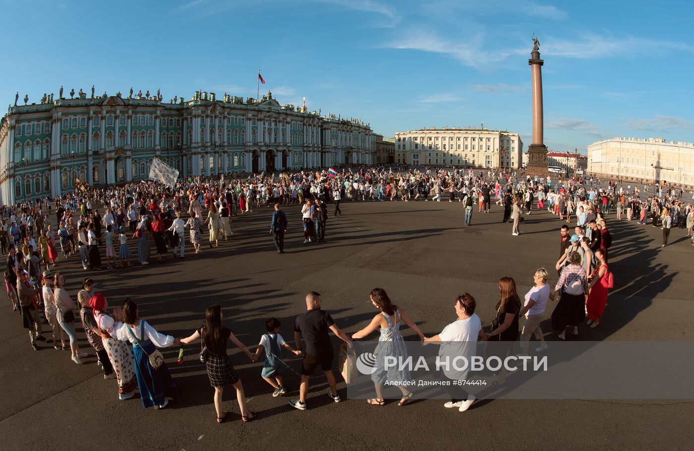 Фестиваль "Хороводы России" в Санкт-Петербурге