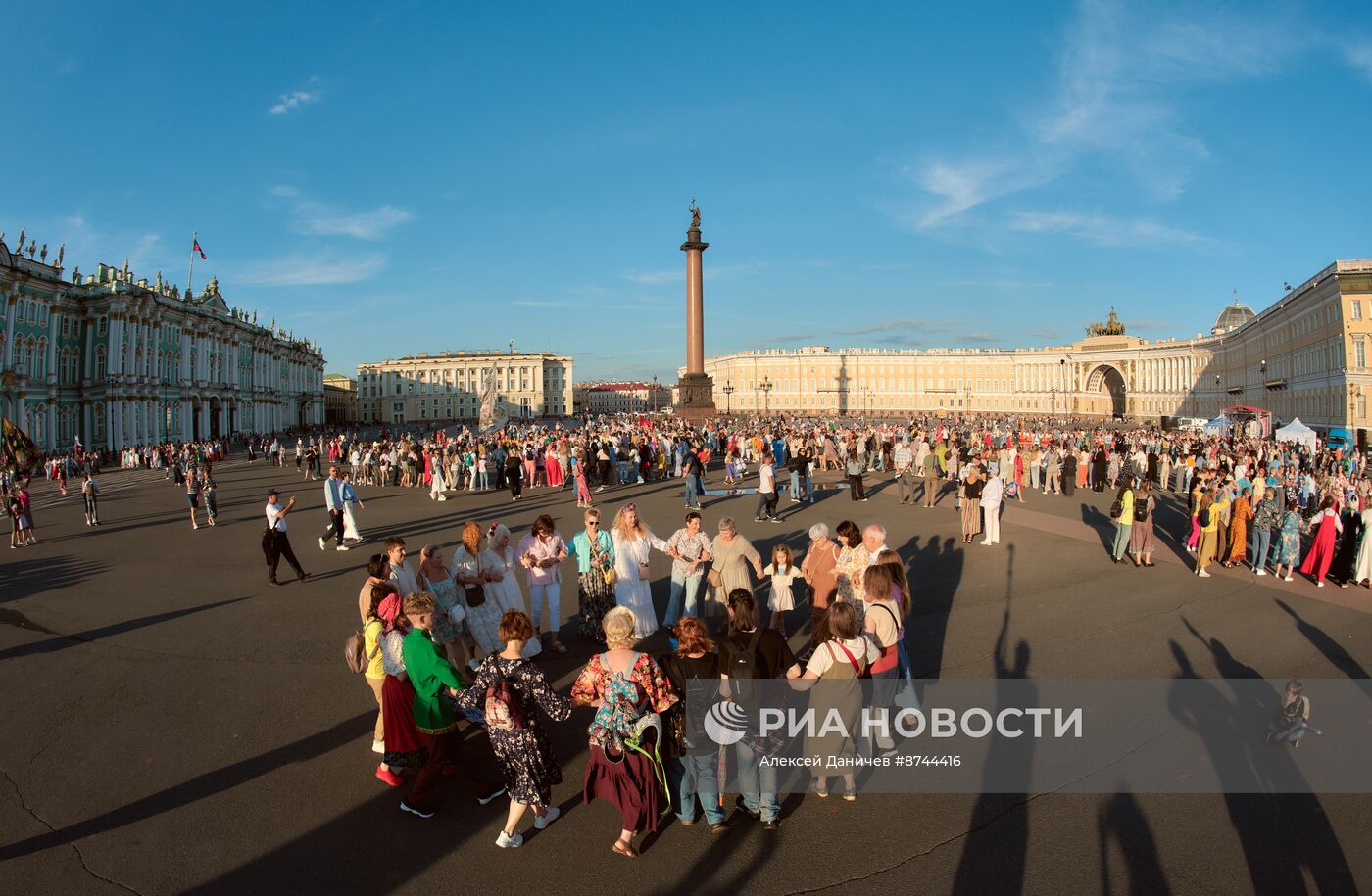 Фестиваль "Хороводы России" в Санкт-Петербурге