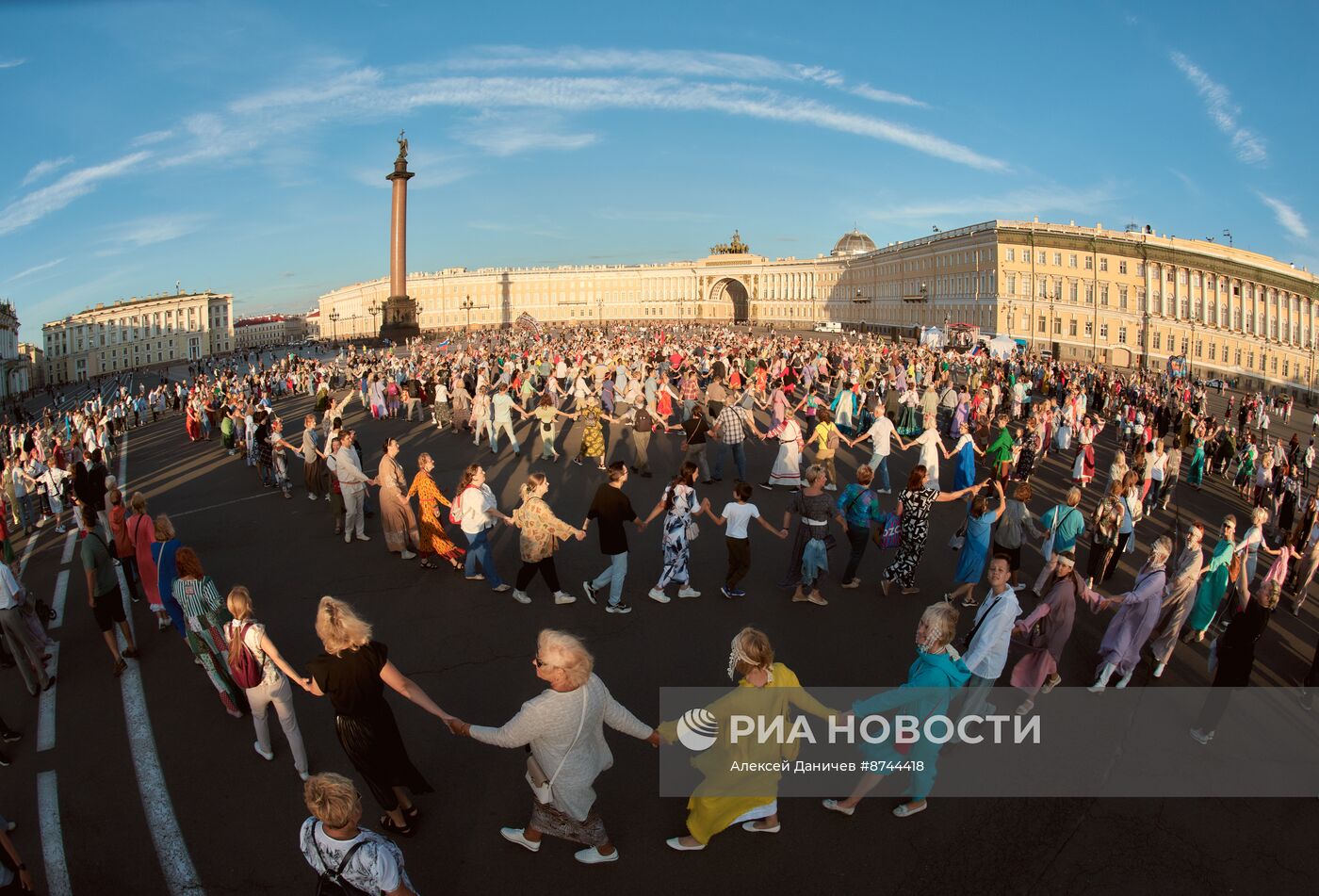 Фестиваль "Хороводы России" в Санкт-Петербурге