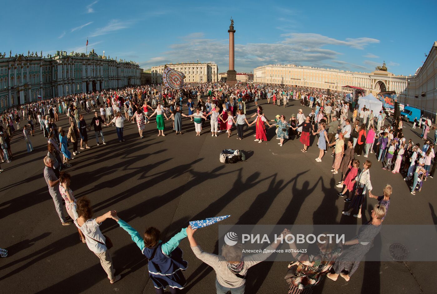 Фестиваль "Хороводы России" в Санкт-Петербурге