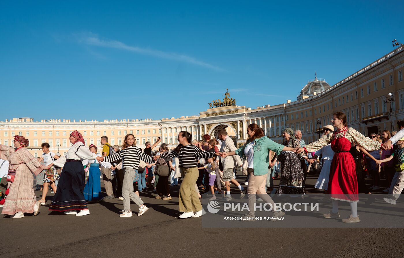 Фестиваль "Хороводы России" в Санкт-Петербурге
