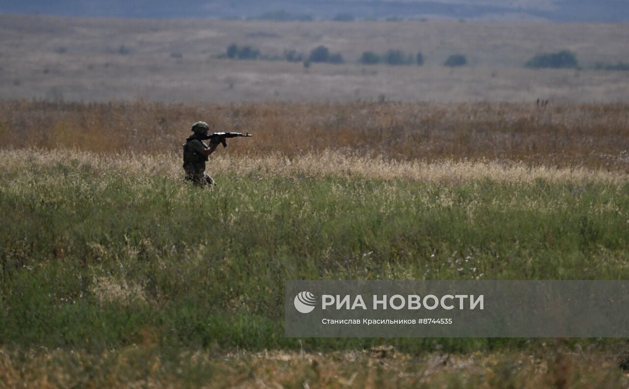 Экс-бойцы ВСУ, вступившие в отряд имени Максима Кривоноса