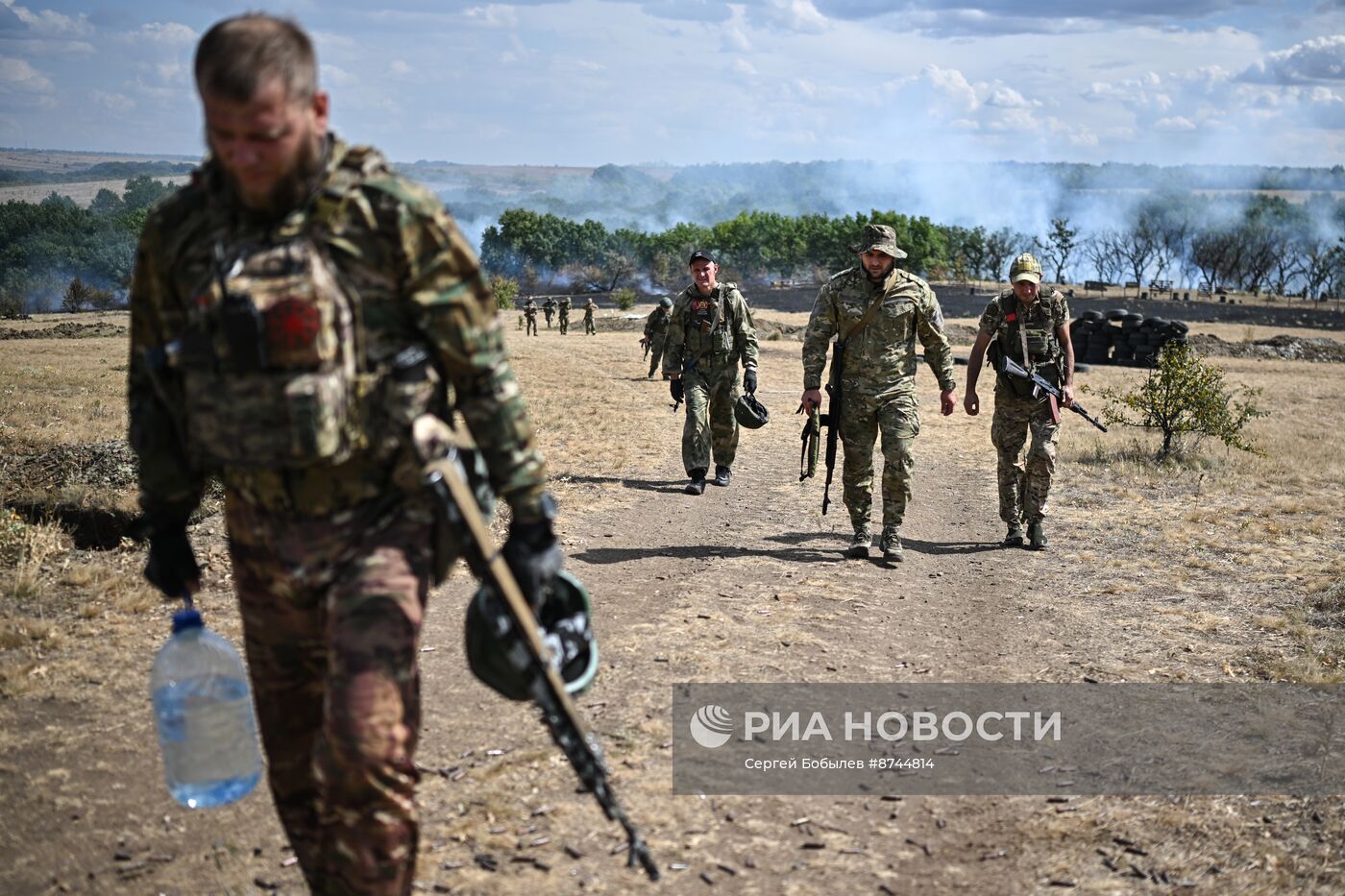 Военнослужащие добровольческого отряда спецназначения "Рысь" группировки "Юг"
