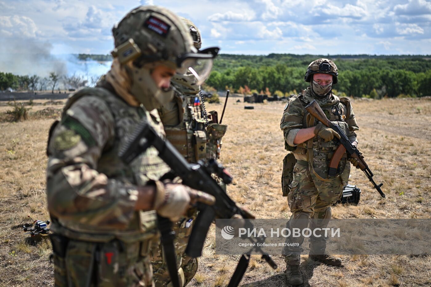 Военнослужащие добровольческого отряда спецназначения "Рысь" группировки "Юг"