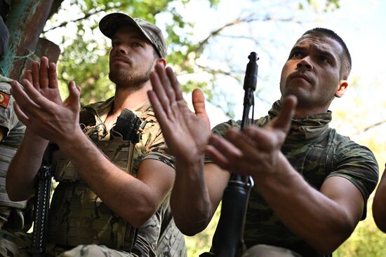 Военнослужащие добровольческого отряда спецназначения "Рысь" группировки "Юг"