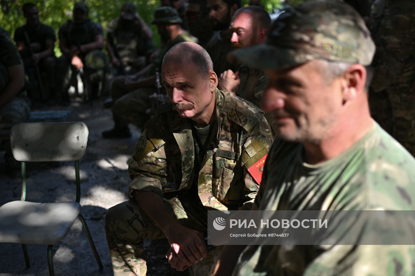 Военнослужащие добровольческого отряда спецназначения "Рысь" группировки "Юг"