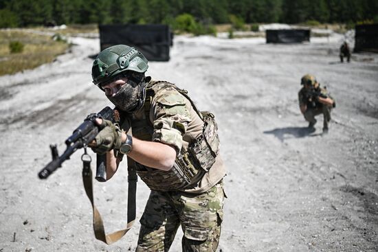 Боевая подготовка штурмовых подразделений в зоне проведения СВО