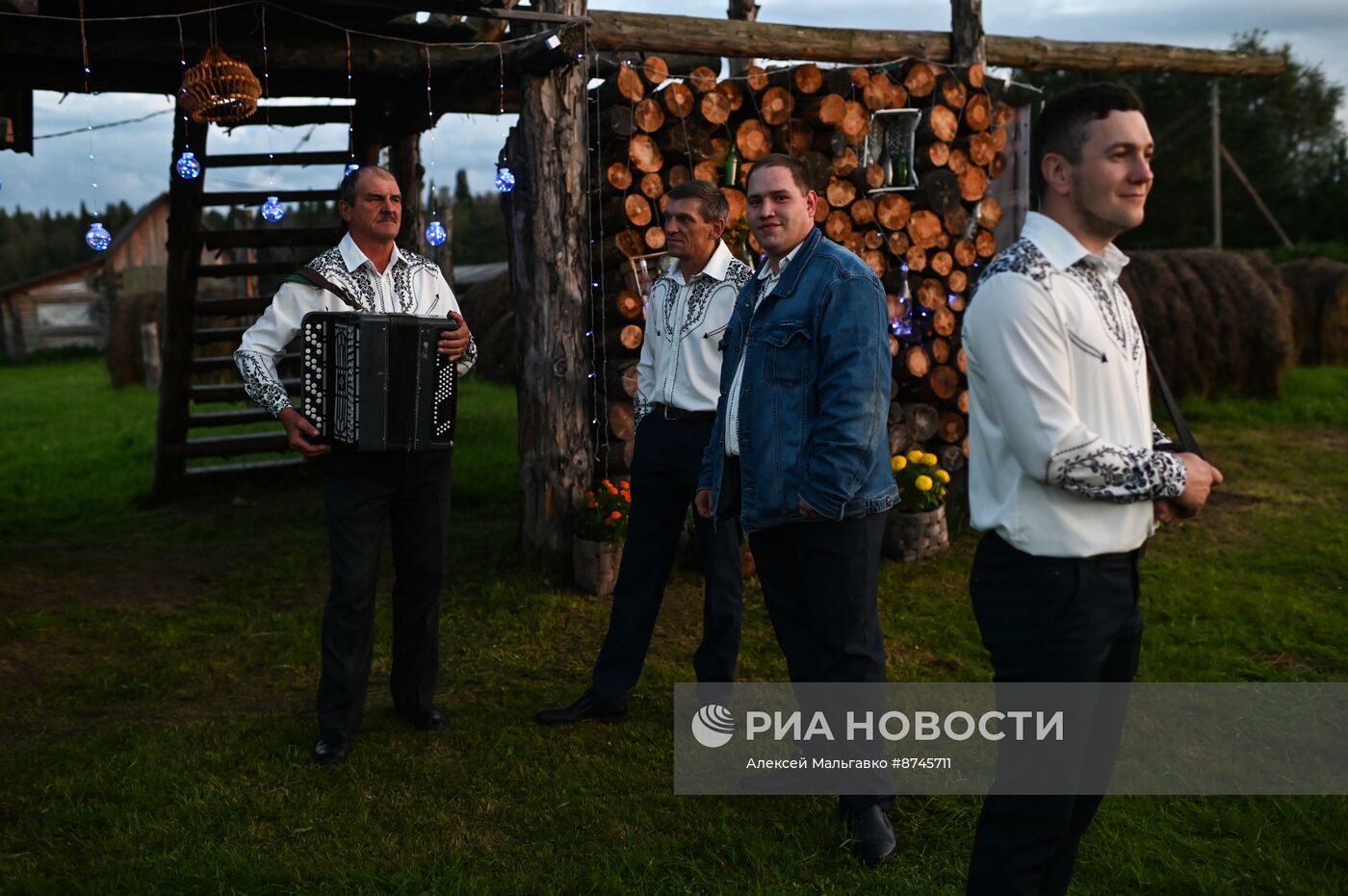 Латышский праздник "Zalumballe" в Омской области