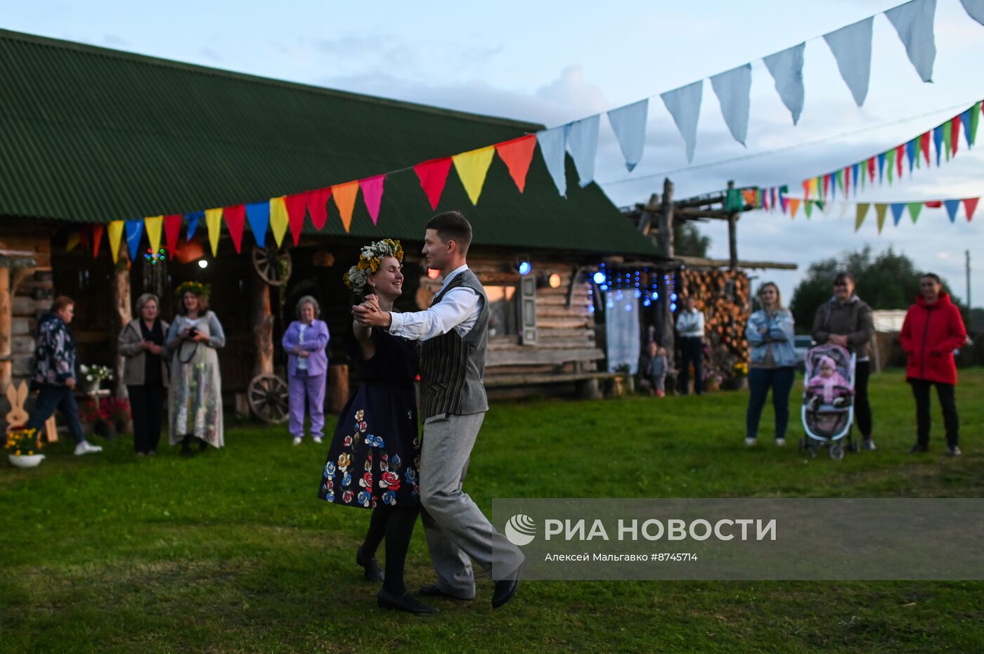 Латышский праздник "Zalumballe" в Омской области
