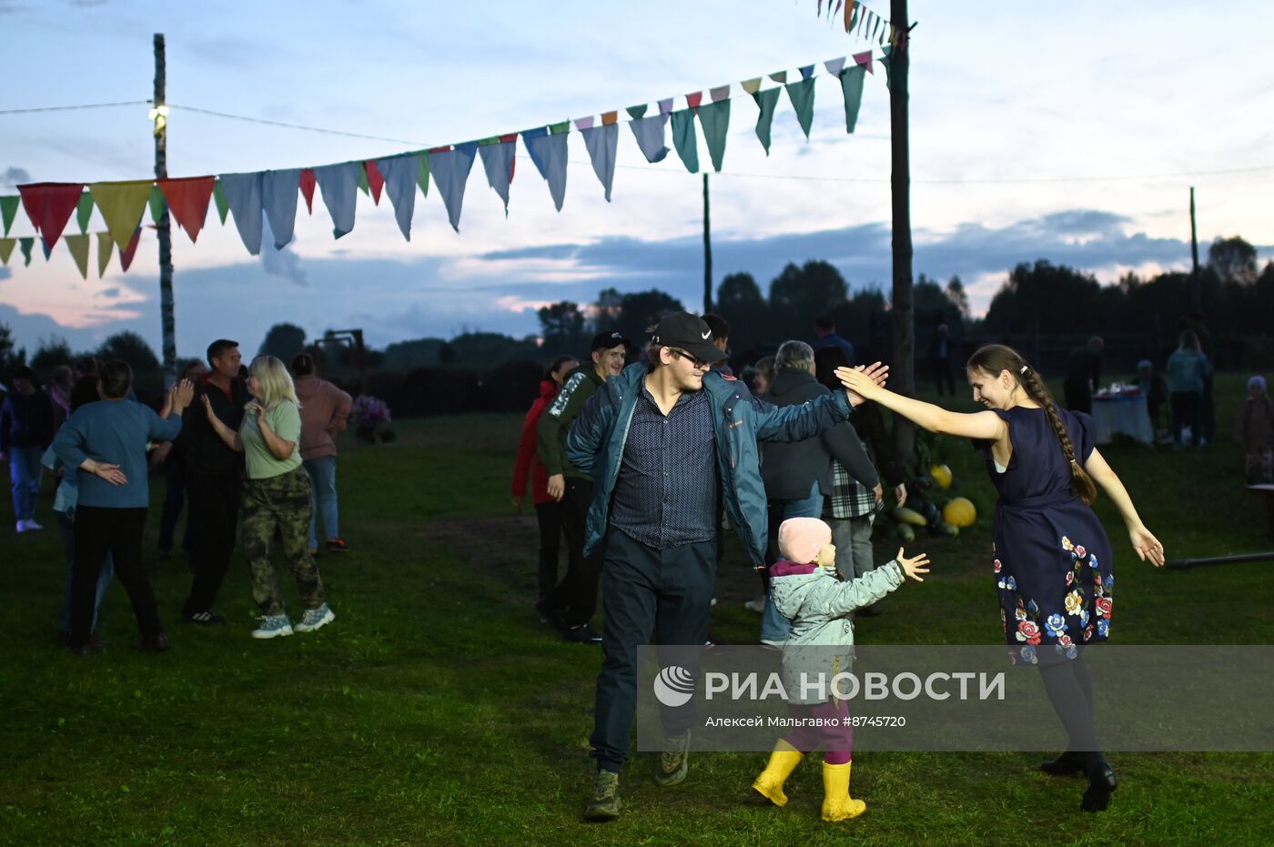 Латышский праздник "Zalumballe" в Омской области