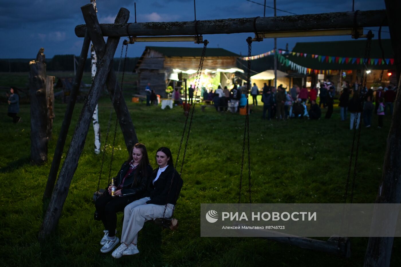 Латышский праздник "Zalumballe" в Омской области