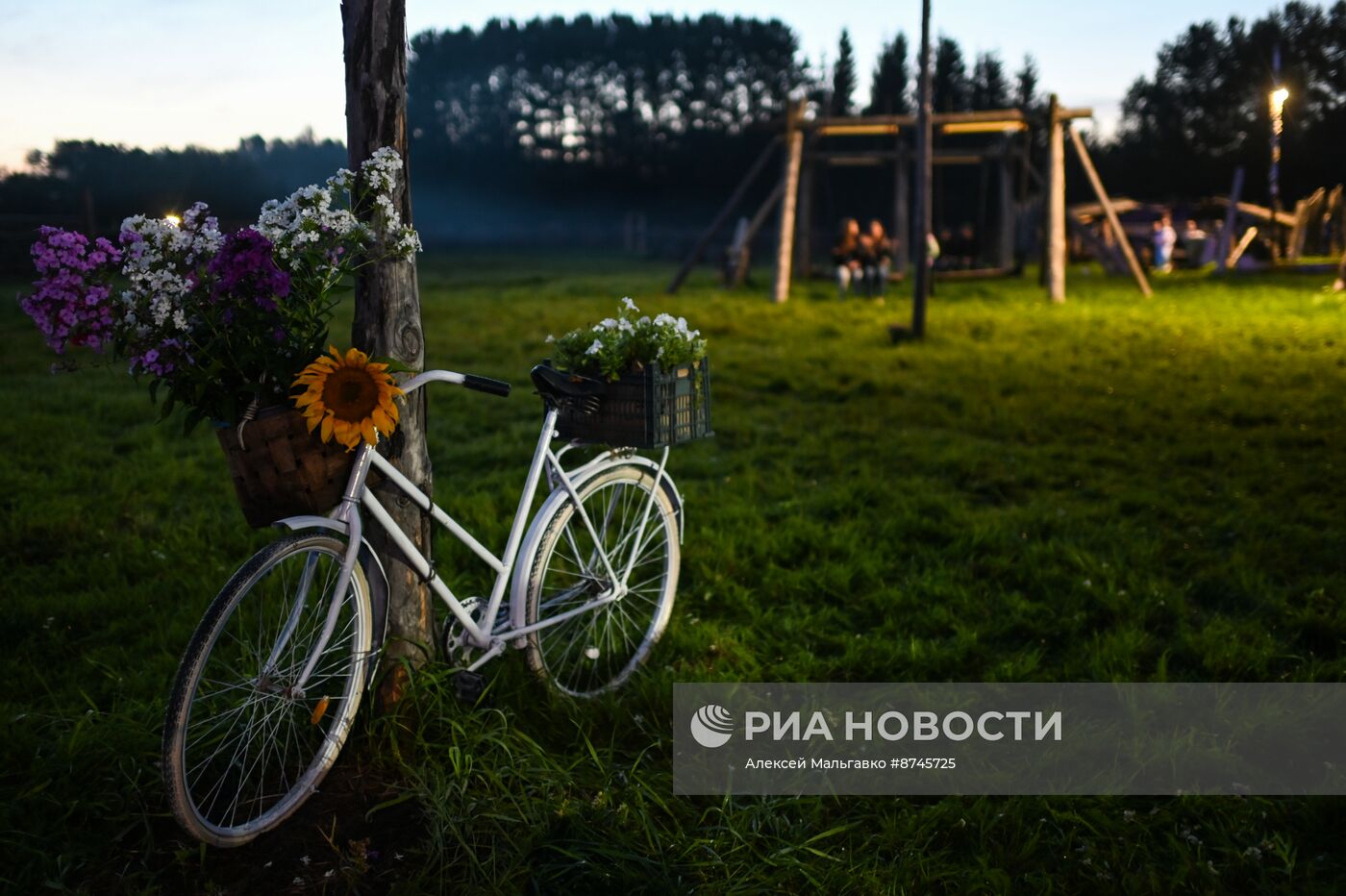 Латышский праздник "Zalumballe" в Омской области