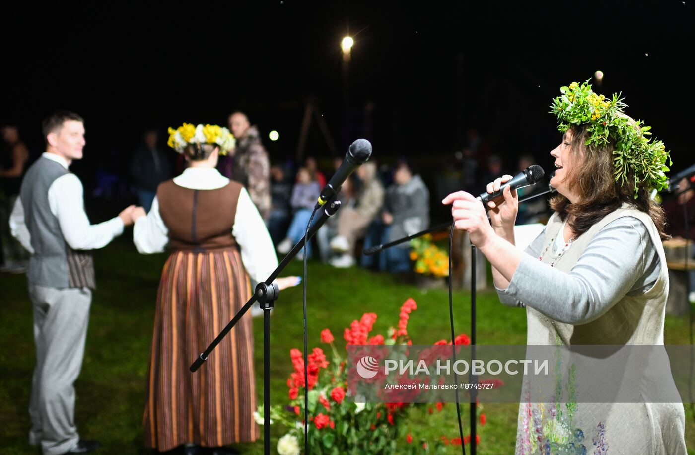 Латышский праздник "Zalumballe" в Омской области