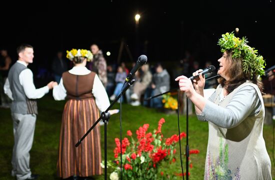 Латышский праздник "Zalumballe" в Омской области