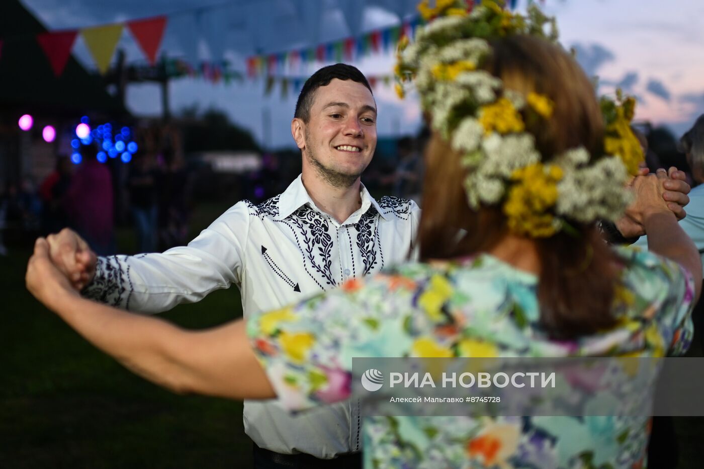 Латышский праздник "Zalumballe" в Омской области