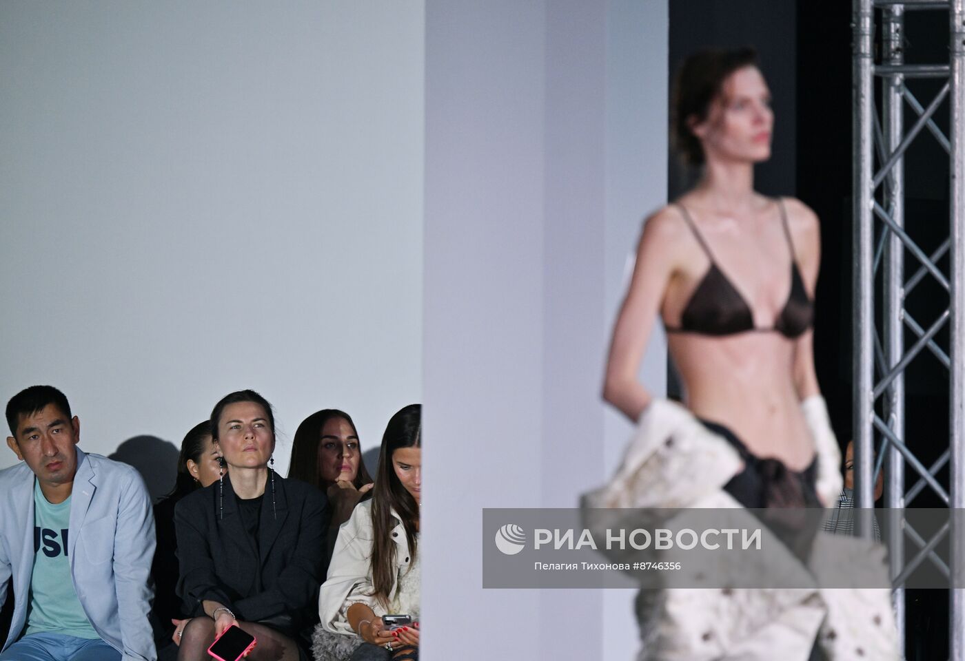 Международная неделя моды UF LAB