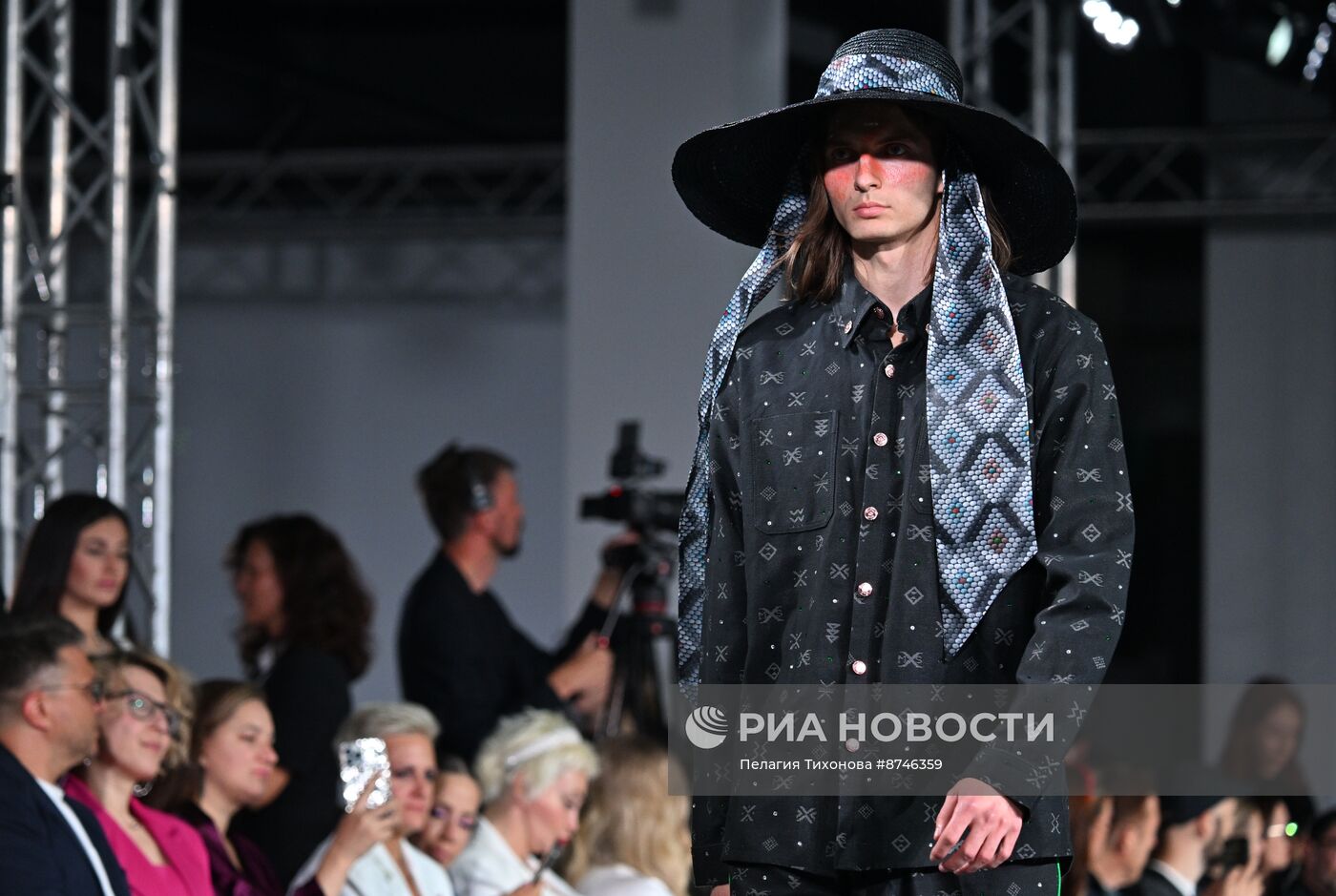 Международная неделя моды UF LAB