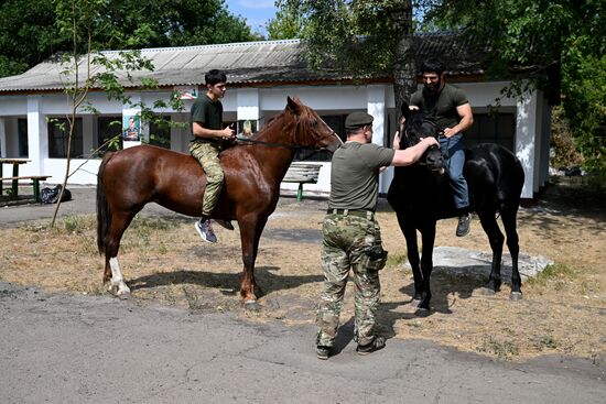 Детский патриотический лагерь Академии дружбы народов "Ахмат"