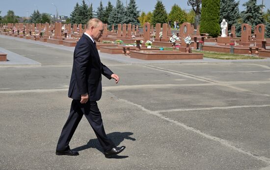 Рабочая поездка президента Владимира Путина в республику Северная Осетия - Алания