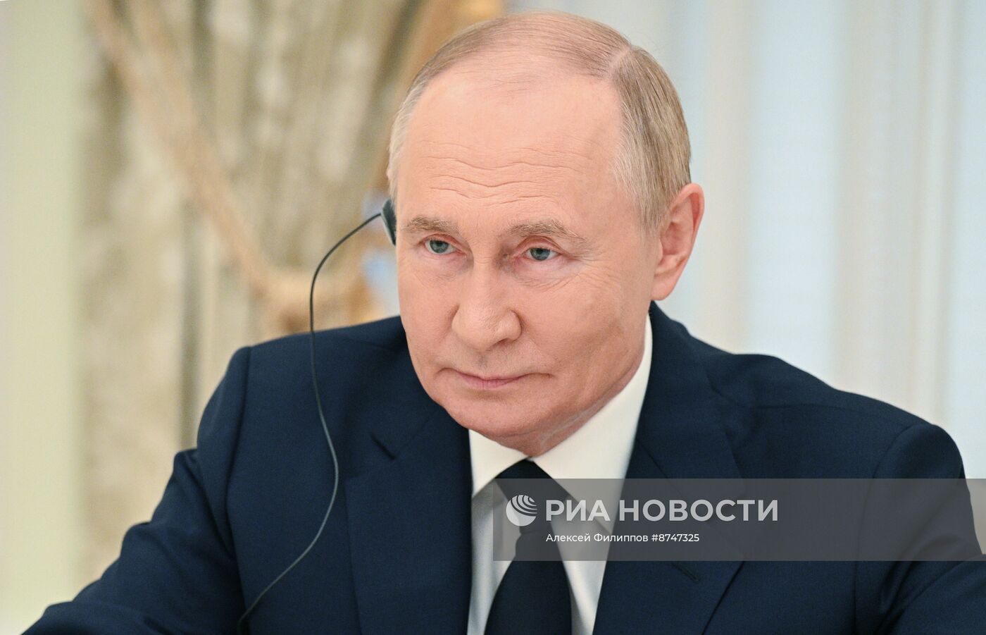 Встреча президента Владимира Путина с премьером Госсовета КНР Ли Цяном