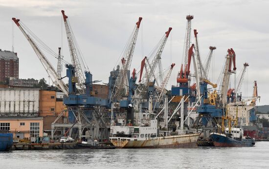 Города России. Владивосток