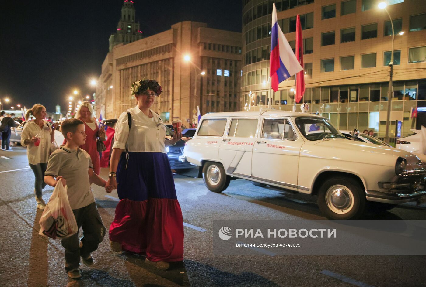 Патриотический автопробег в честь Дня Государственного флага России