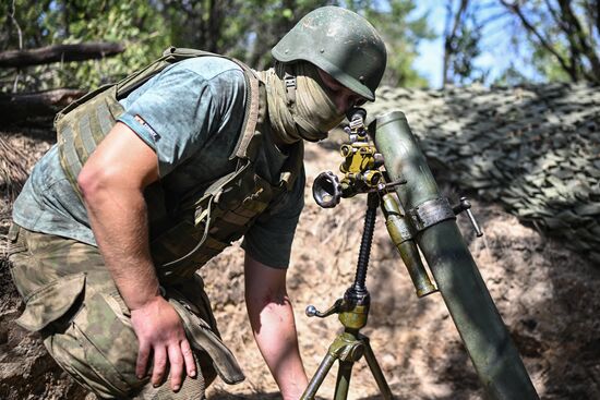 Военнослужащие Южной группировки во время отработки боевого слаживания