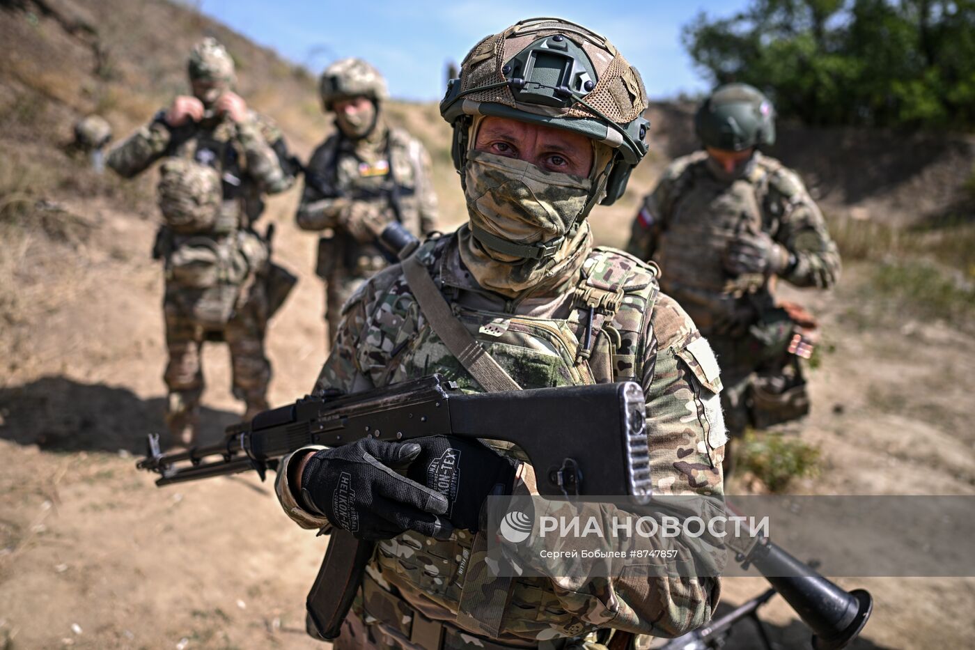 Военнослужащие Южной группировки во время отработки боевого слаживания