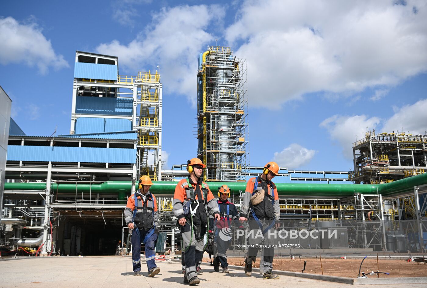 Работа предприятия "Нижнекамскнефтехим" в Татарстане 