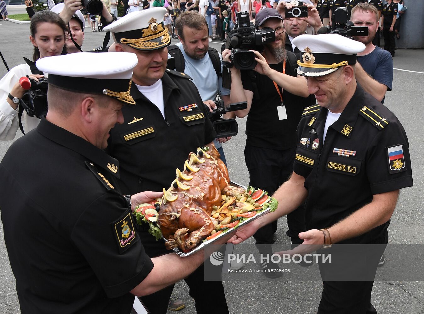 Торжественная встреча отряда кораблей Тихоокеанского флота