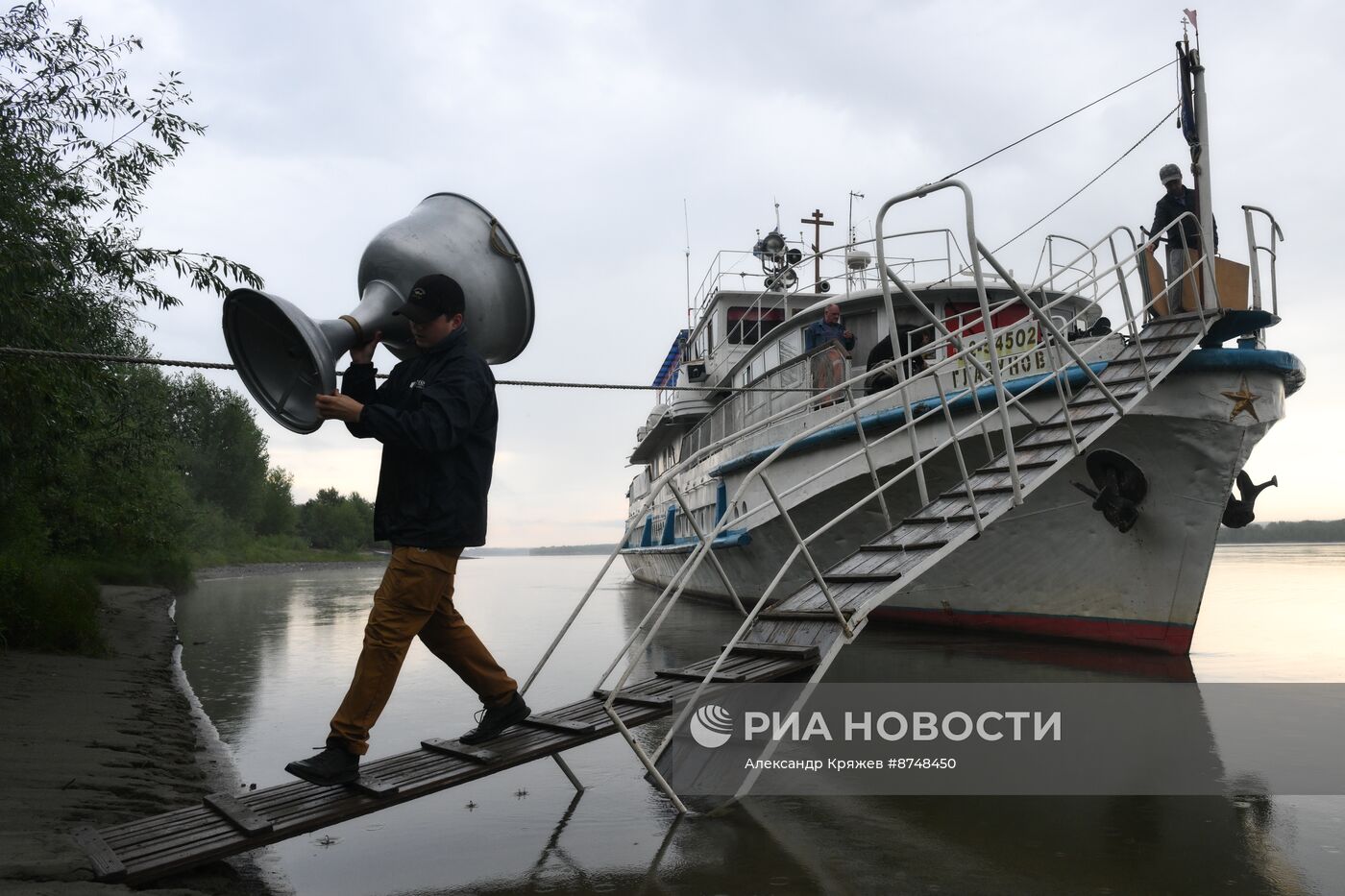 Акция "Корабль-церковь "Святой апостол Андрей Первозванный" в Новосибирской области