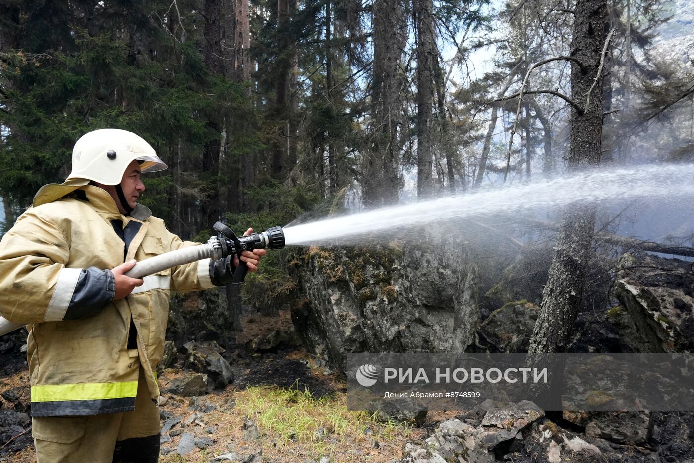 Пожар в Гоначхирском ущелье в Карачаево-Черкесии