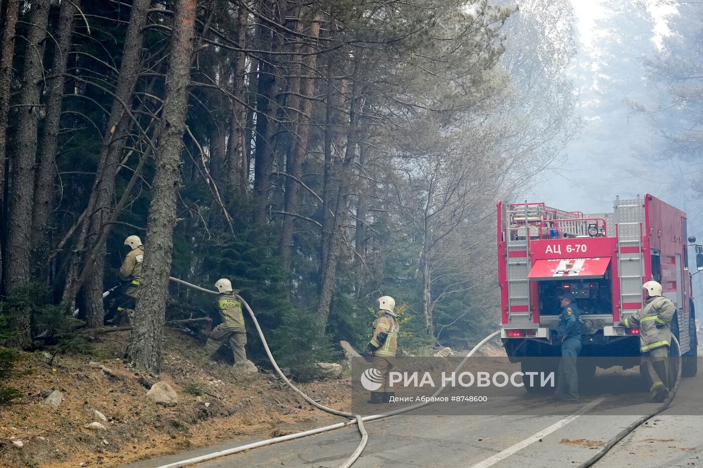 Пожар в Гоначхирском ущелье в Карачаево-Черкесии