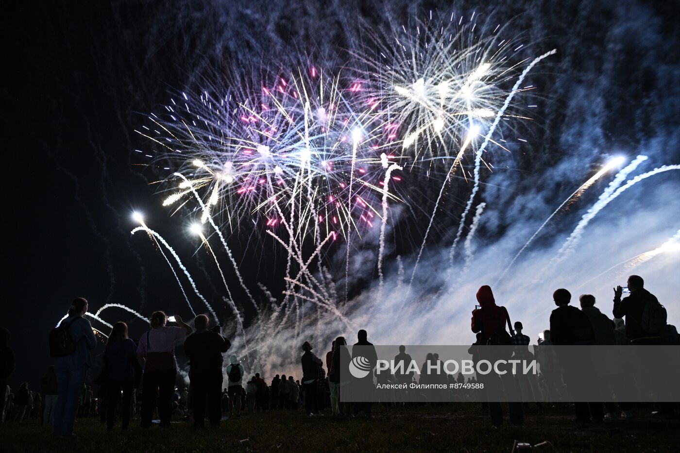 Международный фестиваль фейерверков "Ростех" в Суздале