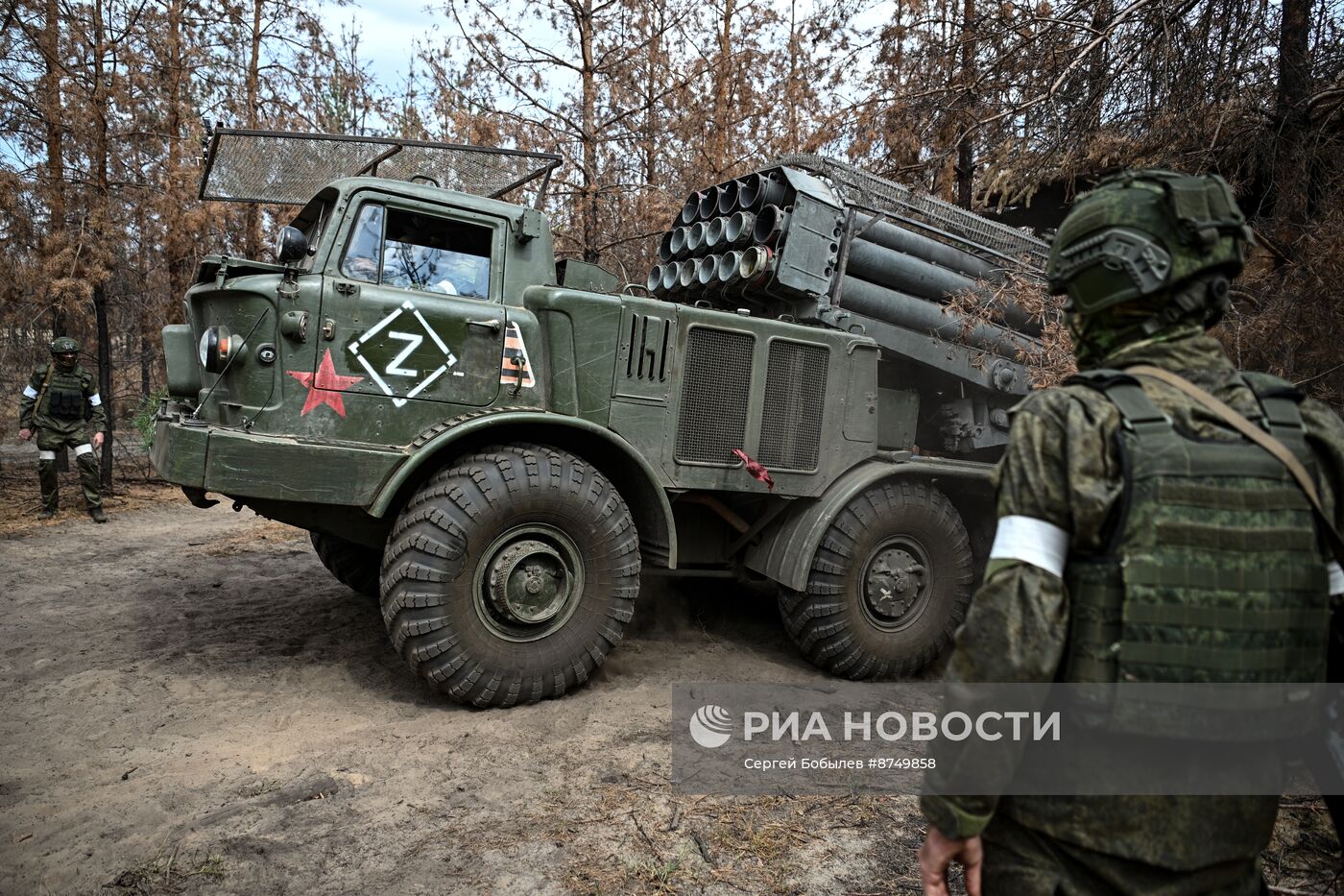 Работа расчета РСЗО "Ураган" 20-й гвардейской Краснознаменной общевойсковой армии